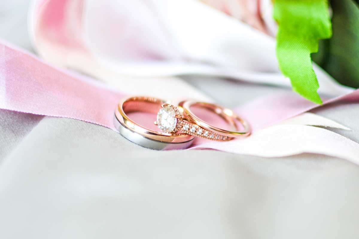 Does rose deals gold plating tarnish