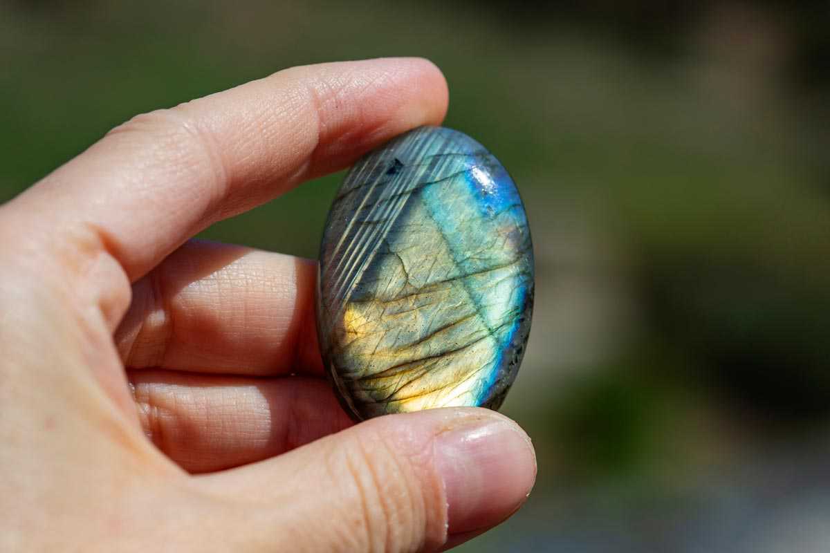 labradorite meaning and healing properties