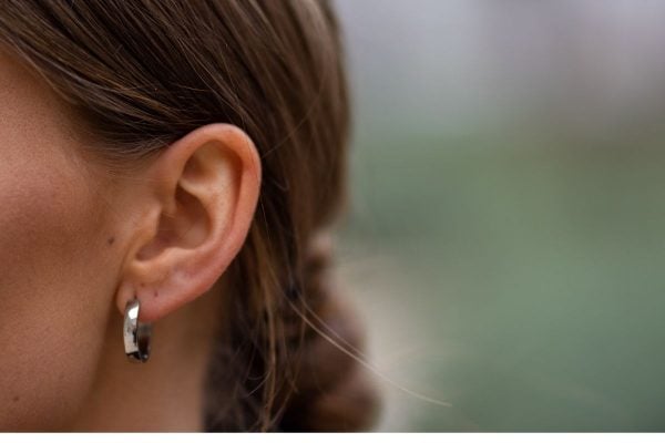 ANTHROPOLOGIE SIERRA HOOPED POST CLEAR EARRINGS --NEW W/ TAG FOR PIERCED EARS 