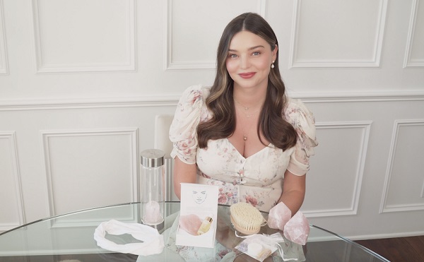 miranda kerr with rose-quartz-crystal-water-bottle