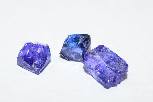 air-element-crystals tanzanite