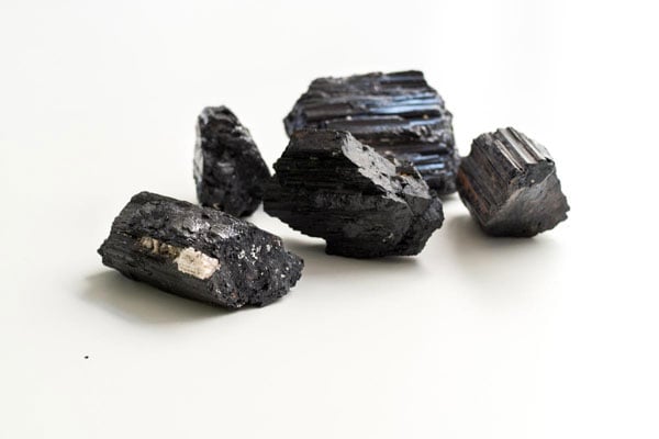 earth-element-crystals-black-tourmaline