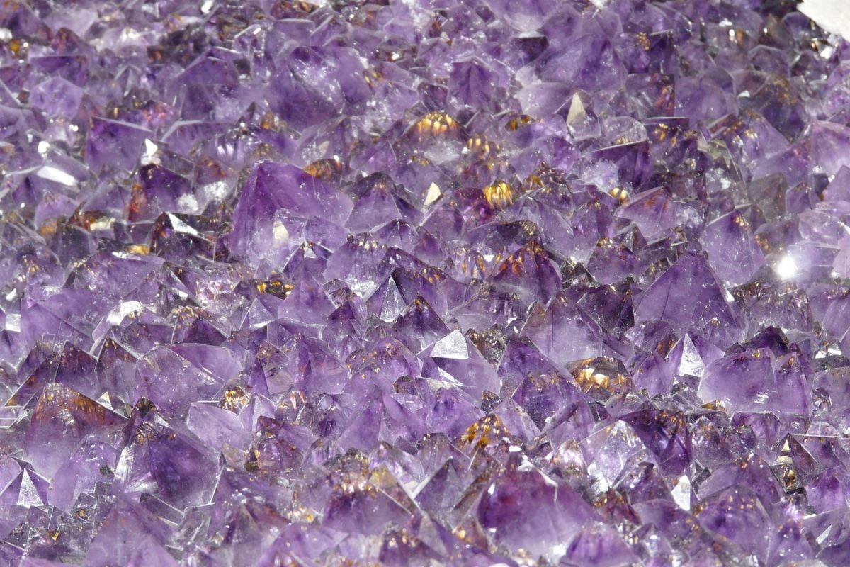 can-amethyst-go-in-water.