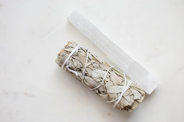crystal for weight loss - selenite