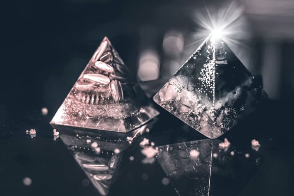 crystal-pyramid-meaning